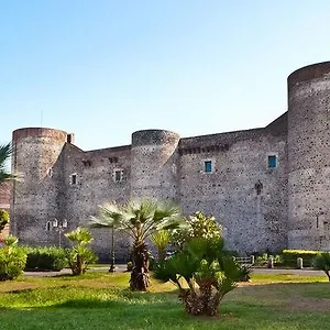 Casa vacanze La Finestra Sul Castello, Aeroporto di Catania Fontana Rossa